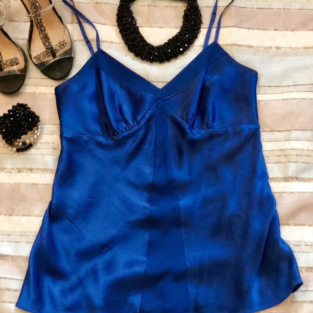Express Silk Top - Picture 2 of 8